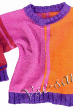 Детский полосатый пуловер, связанный поперёк