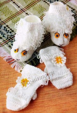 Комплект "Белые овечки": Варежки и носочки, фото