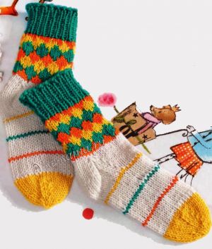 Детские носки с ромбами, фото