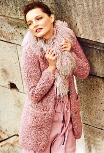 Короткое розовое пальто, фото