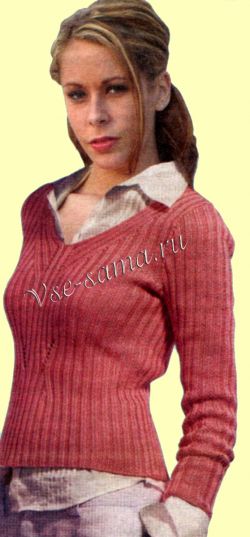 Женский пуловер с вертикальным узором