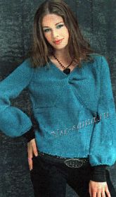Пуловер из бирюзовой пряжи
