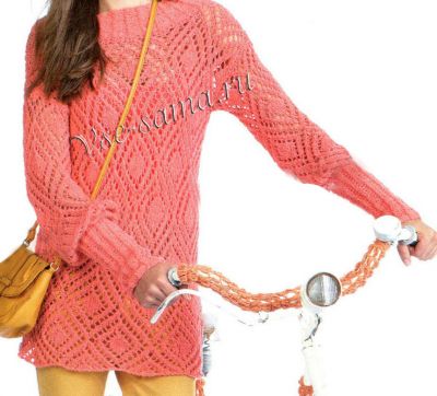 Розовый ажурный пуловер спицами