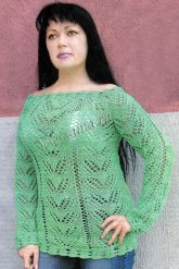 Зеленый ажурный пуловер спицами