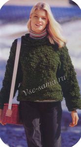 Зеленый пуловер из фасонной пряжи