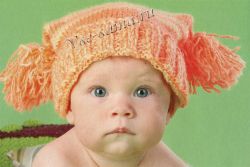 Оранжевая шапочка спицами для малыша