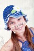 Синяя панамка с цветочками