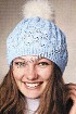 Голубая шапка с пушистым помпоном