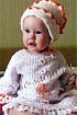 Комплект крючком: чепчик и платье