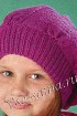 Малиновый берет спицами для девочки
