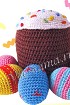 Вязаные крючком пасхальные яйца и кулич