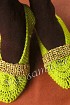 Зеленые тапочки с хлястиками крючком