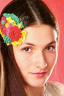 Разноцветная заколка крючком