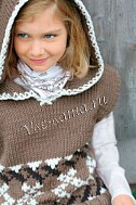 Безрукавка детская спицами с капюшоном