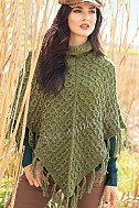 Оливковое пончо с узором из кос