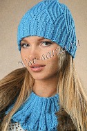Синяя шапка и манишка спицами