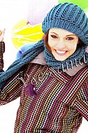Шарф и шапка сине-голубого цвета
