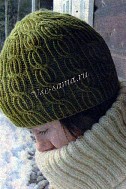 Шапочка спицами с витым узором