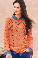 Оранжевый пуловер спицами с ажурным узором