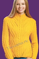 Пуловер спицами с косами желтого цвета