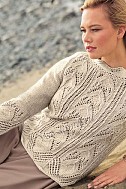 Бежевый пуловер с ажурным узором
