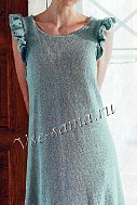 Голубое платье спицами с оборками