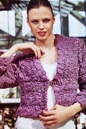 Короткий жакет из розовой пряжи