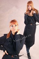 Черное пальто с розой