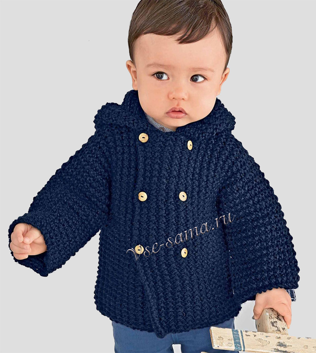 Вязаное пальто для мальчика