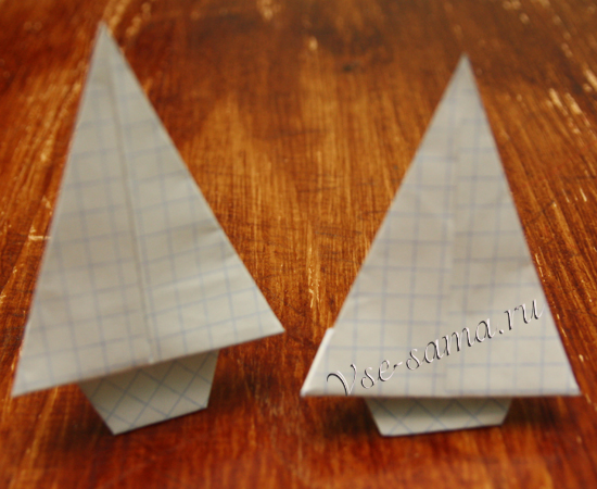 Новогодняя елочка оригами из бумаги для пометок