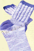 Двухцветные носки с вертикальным узором
