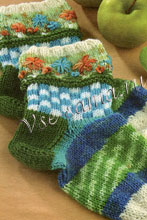 Носки с вышивкой «Цветочная поляна»