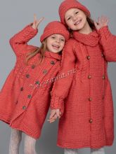 пальто и панамы на девочках