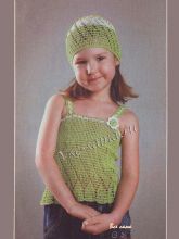 Зеленый топ, шапочка и белое болеро к комплекту