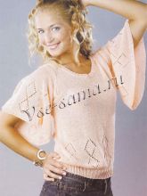 Персиковый пуловер с широкими рукавами