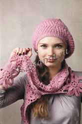Розовый берет и шарф-косынка