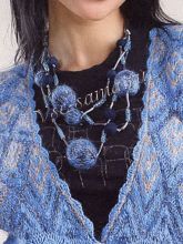 Бусы из валяных шариков