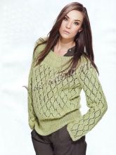 Зеленый ажурный пуловер с узором из ромбов