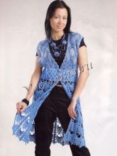 Длинный синий жилет