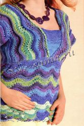 Меланжевый пуловер с волнами
