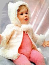 Белое пальто-накидка