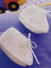 Белые пинетки крючком