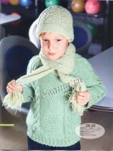 Комплект: зеленый свитер, шапочка с козырьком, шарфик
