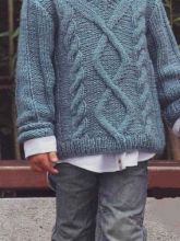 Пуловер с узором из кос и ромбов