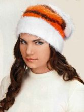 Пушистая шапочка