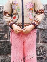 Розовые брючки и декоративный пояс