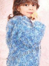 Синяя кофточка с капюшоном