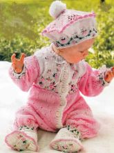 Розовый комплект с вышивкой