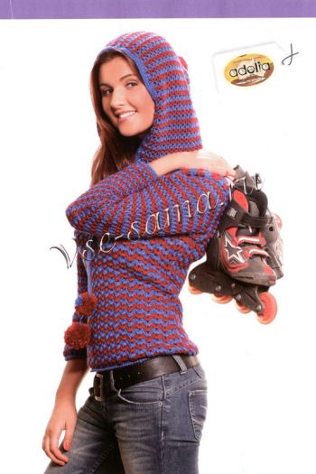 Разноцветный пуловер с капюшоном
