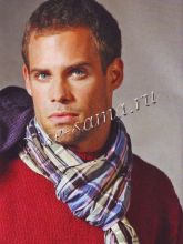 Красный пуловер